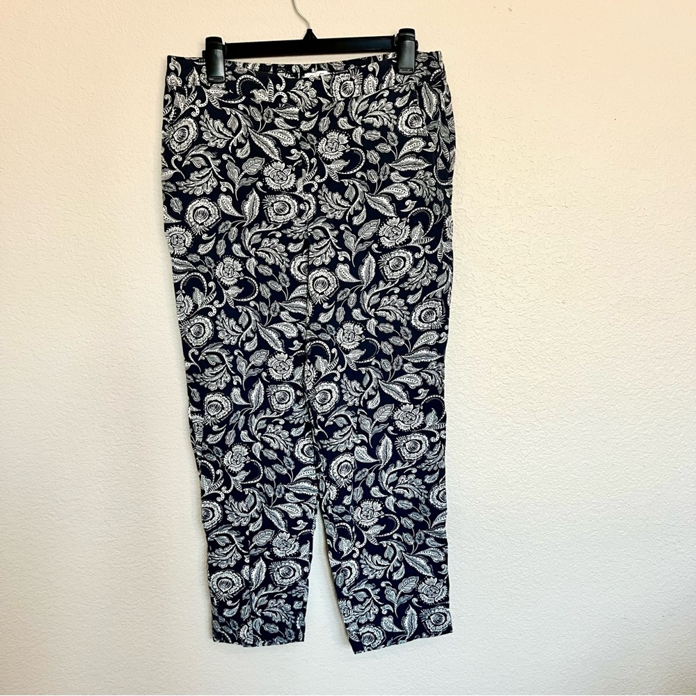 Jessica Simpson Women’s Black and White Floral Pants Size M